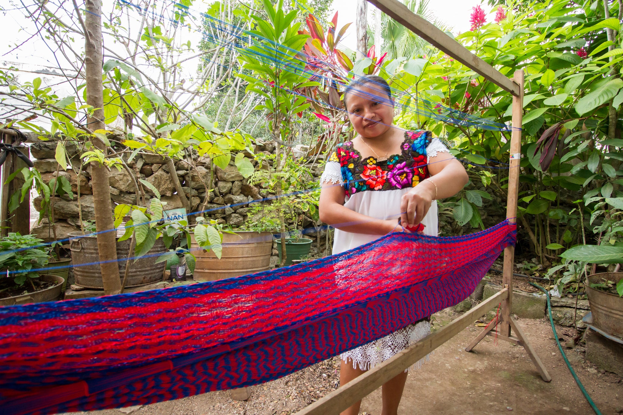 Outdoor undercover cotton Mexican hammock in 15 available catalog colours